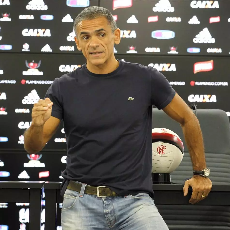 Fernando Gonçalves em atividade no Flamengo